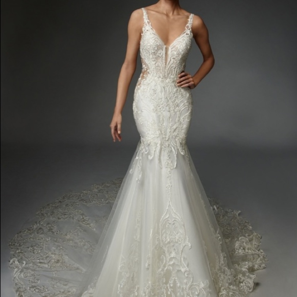 Enzoani Henriette Elysee trumpet wedding ivory lace dress.